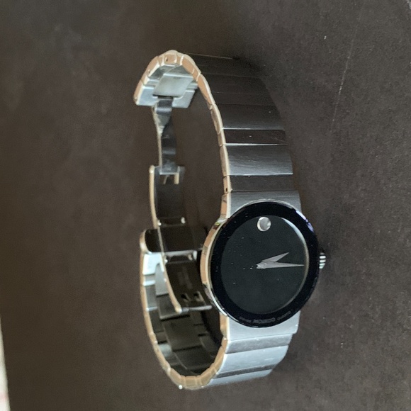 EUC MOVADO Classic Stainless Steel watch (28mm) - Picture 15 of 15